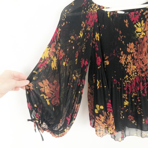 Aritzia Wilfred Talence Silky Chiffon Micro Pleated Floral Peasant Sleeve Blouse - Picture 9 of 11